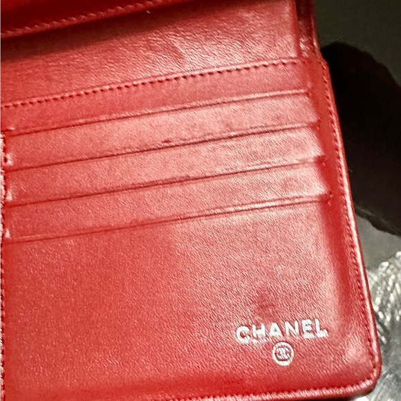 CHANEL RED LEATHER CAMELLIA LONG WALLET SERIE 16256612 - Picture 13 of 16